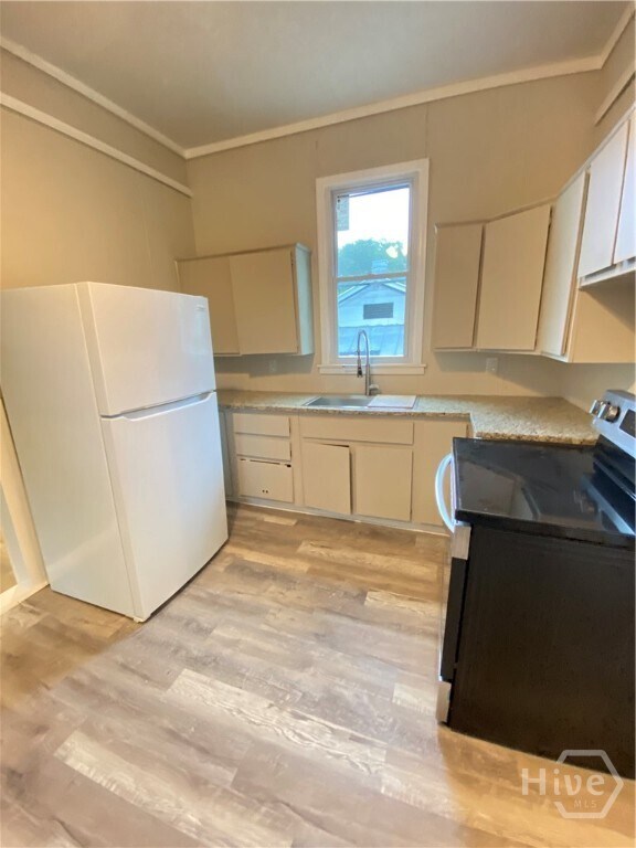 Building Photo - 1611 E Henry St