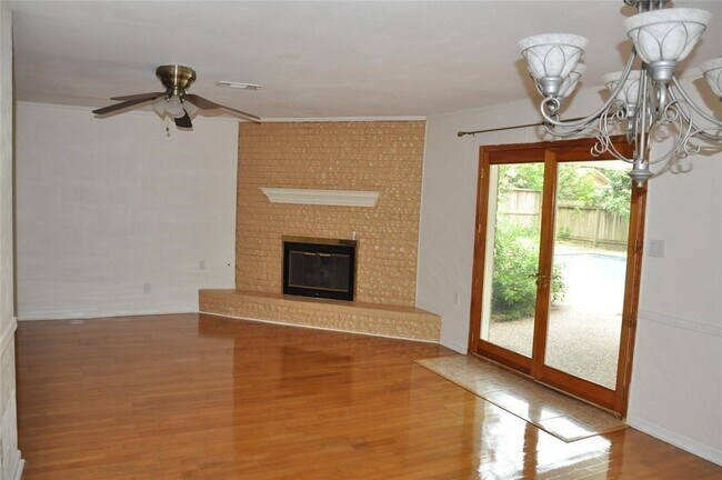 Building Photo - 5519 Caversham Dr
