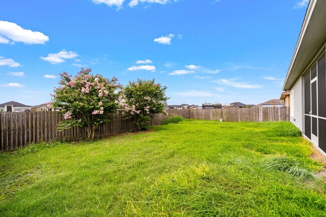 Building Photo - 3922 Pennine Way