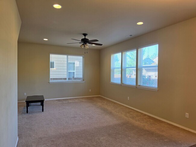 Building Photo - 21697 NW Monterey Loop