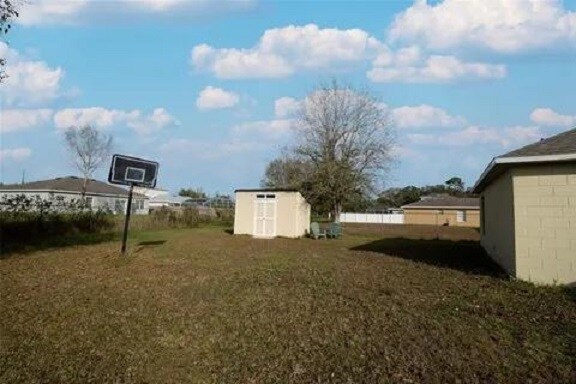 Building Photo - 610 Tamarin Ln