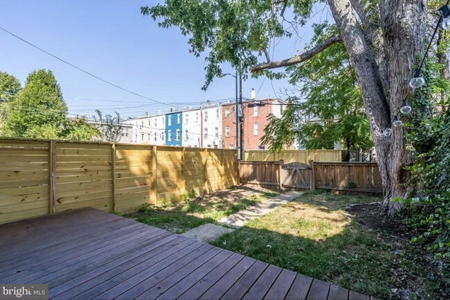 Building Photo - 325 U St NW