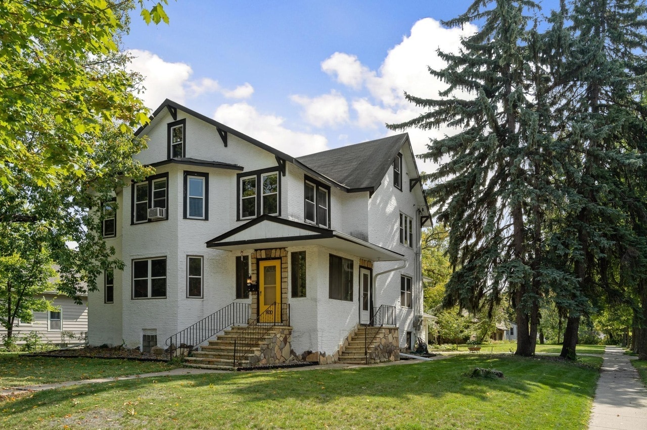 Building Photo - 800 37th Ave NE