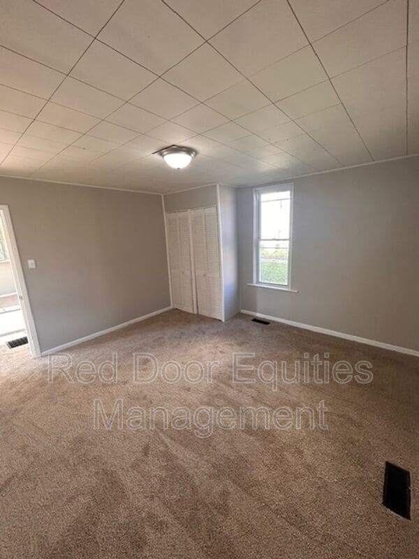 Building Photo - 1400 Cedar Hill Rd