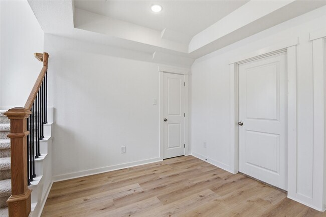 Building Photo - 4610 Providence St