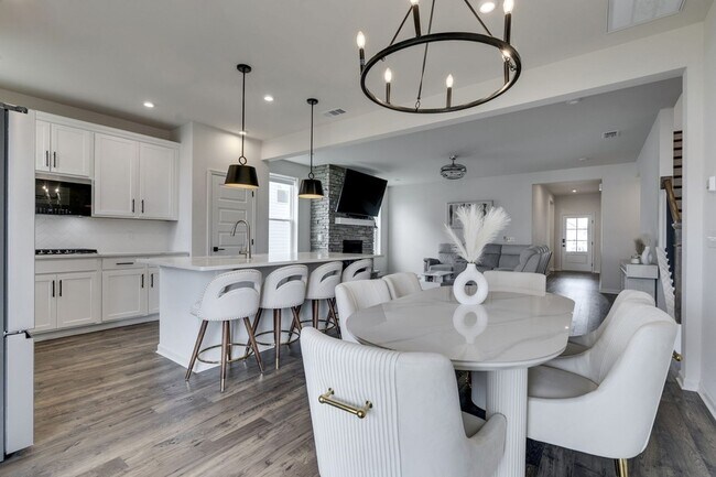 Building Photo - 945 Pleasant Ridge Run