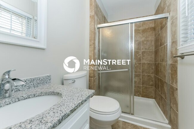 Building Photo - 3 Bedroom Pet-Friendly Home in Independence, MO with Main Street Renewal