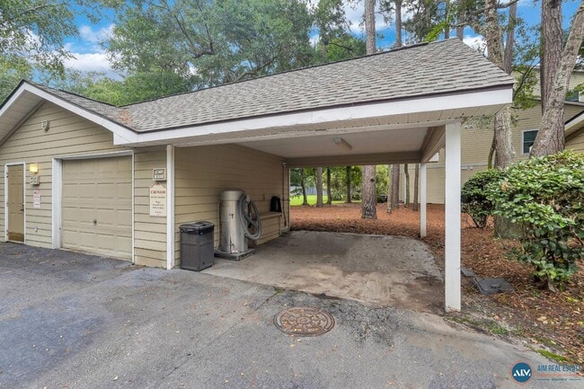 Building Photo - 1BR / 1BA Condo in Gated Summer House Comm...
