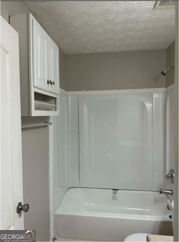 Building Photo - 5548 Pineridge Ct