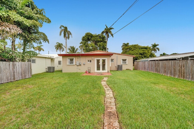 Building Photo - 1506 Liberty St