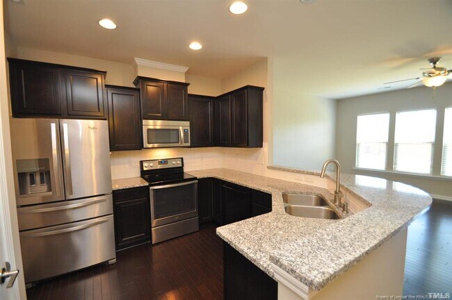 Building Photo - 209 Brier Crossings Loop