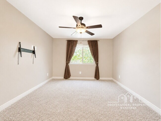 Building Photo - “Spacious 4-Bedroom, 2-Bathroom Home in Villa Chaparral”