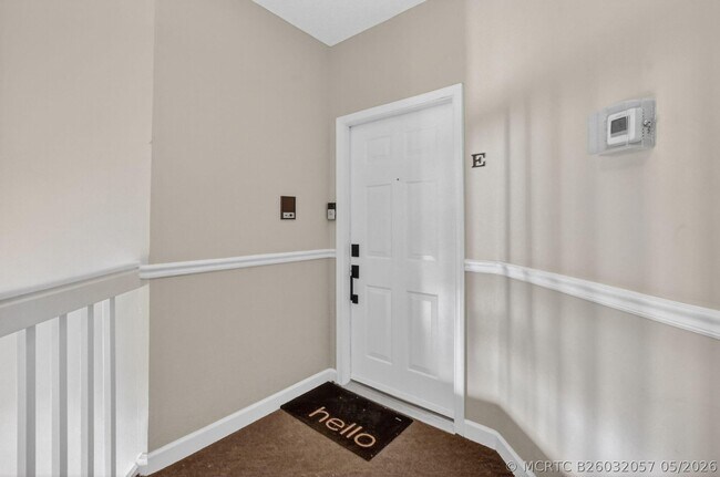 Building Photo - 5801 Coach House Cir