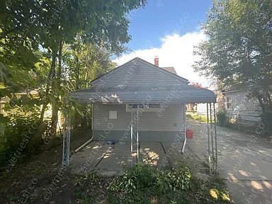 Building Photo - 20212 Washtenaw St