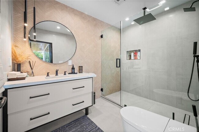 Building Photo - 7911 Hillrose St