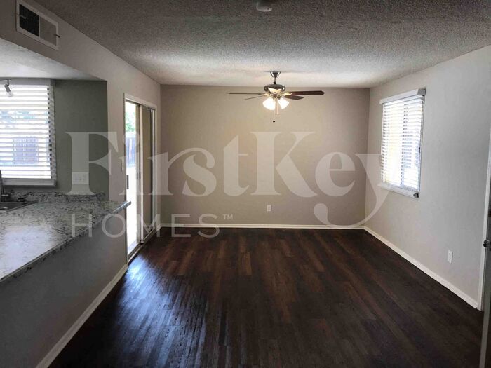 Building Photo - 171 W Jasper Dr