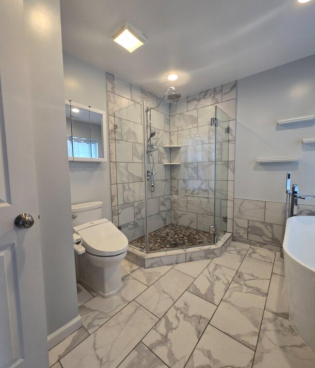 Building Photo - 7811 New Ascot Ln