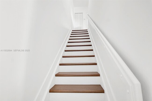 Building Photo - 16911 SW 137th Ct