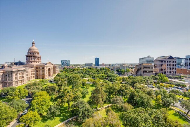 Building Photo - 1122 Colorado St