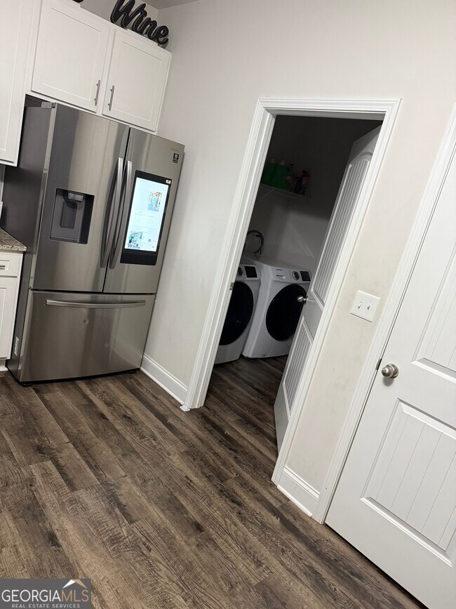 Building Photo - 232 Sophie Cir