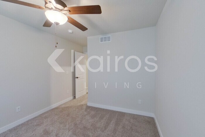Building Photo - 6914 Bluebell Ct