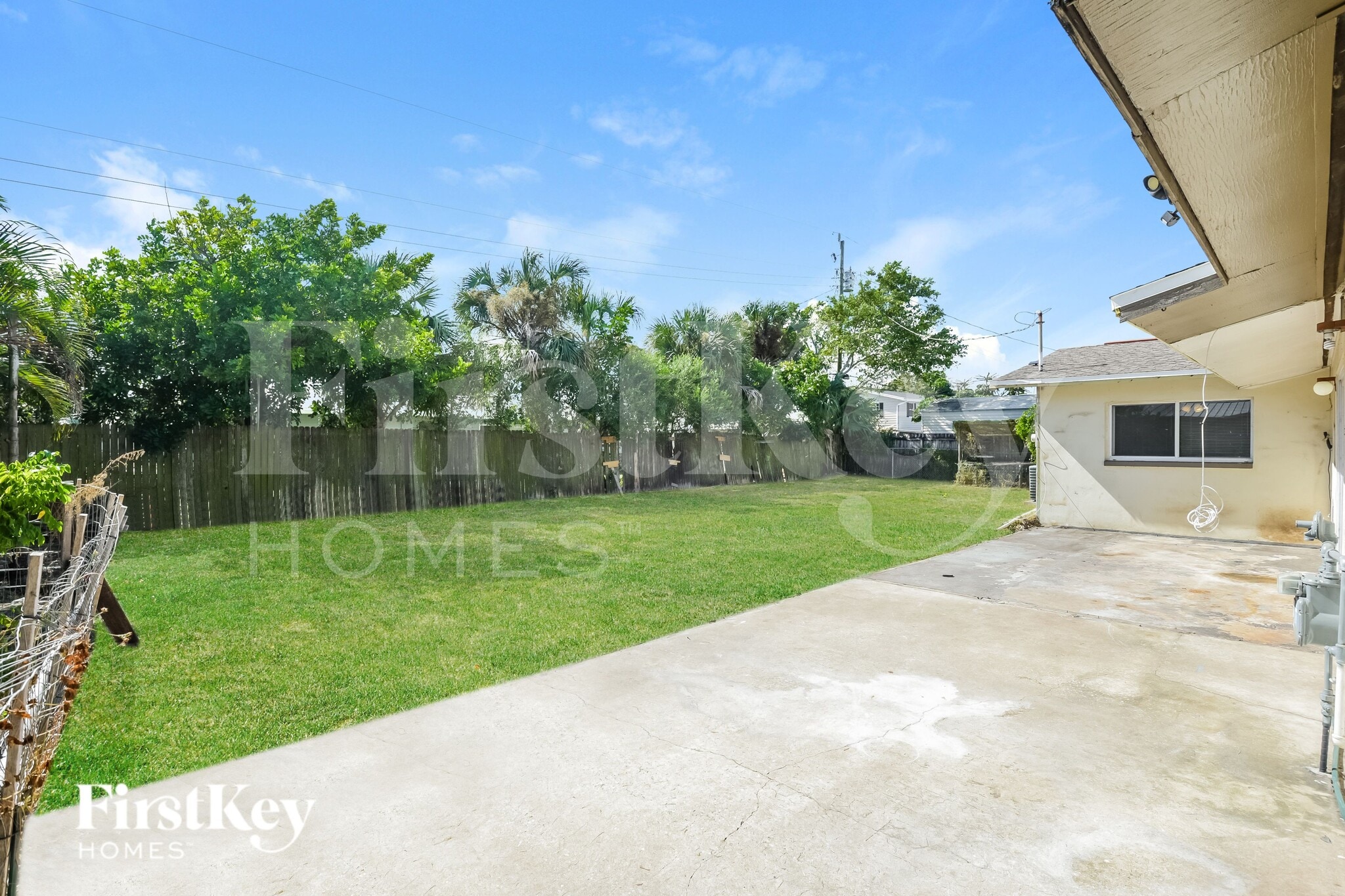 Building Photo - 425 Belair Ave