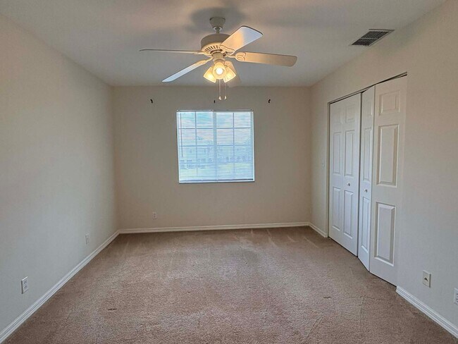 Building Photo - 2/2.5 Townhome in Fort Myers for Rent