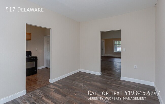 Building Photo - 517 Delaware-