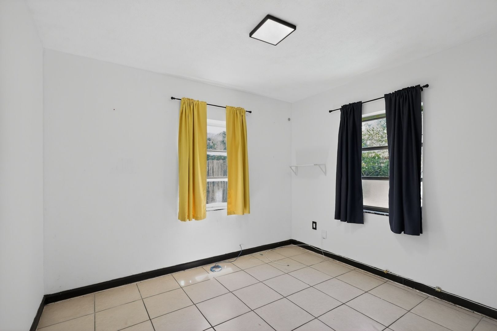 Building Photo - 76 NE 170th St