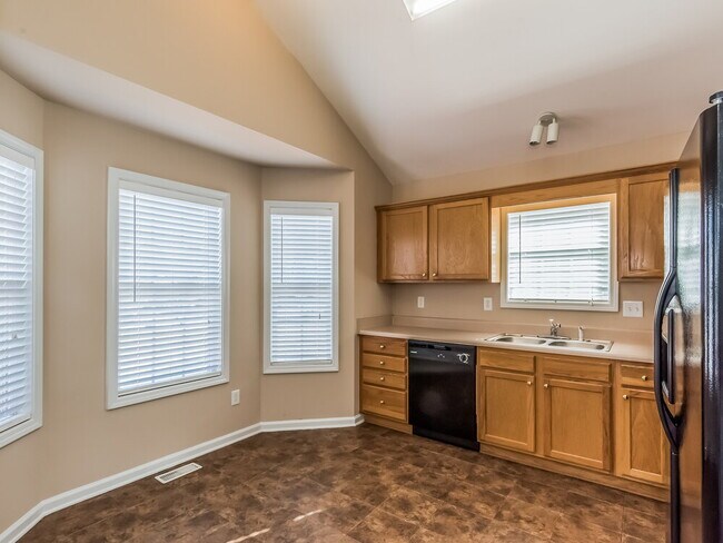 Building Photo - 6338 New Gate Dr