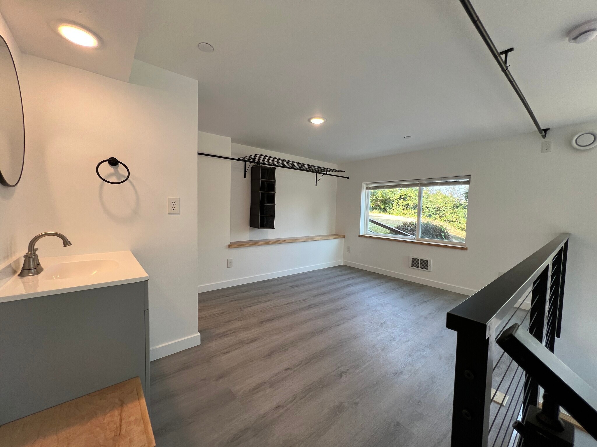 Building Photo - 1027 Sturgus Ave S
