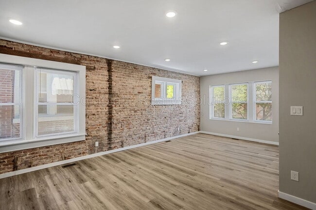 Building Photo - 3140 Magnolia Ave