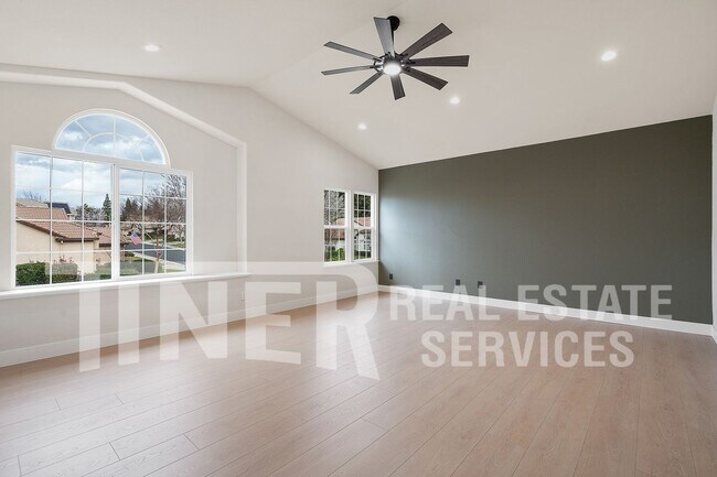 Building Photo - 5250 Fenton Way