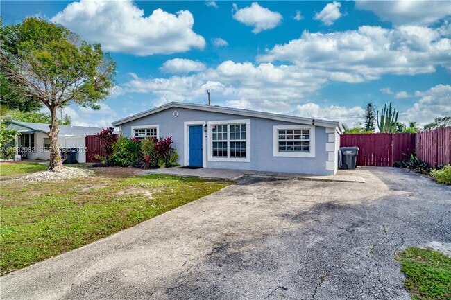 Building Photo - 5900 N Farragut Dr