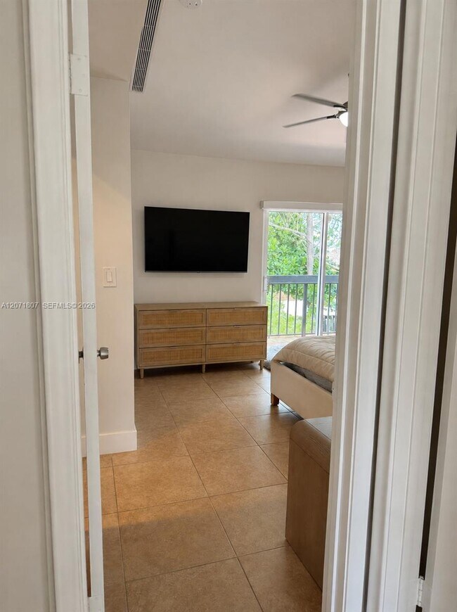 Building Photo - 7483 SW 109th Ave