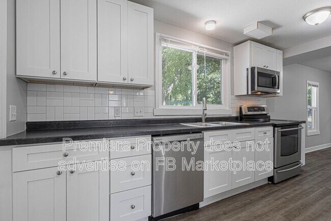 Building Photo - 4108 N Mersington Ave