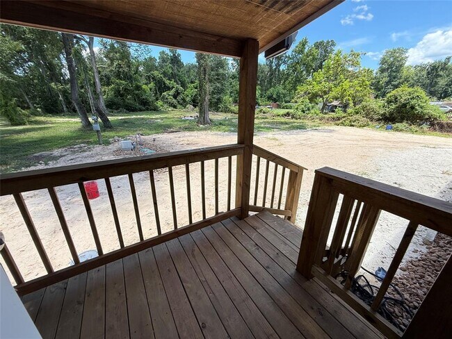 Building Photo - 16767 Oak Knoll Dr