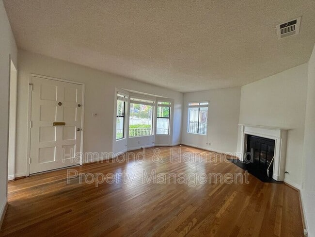 Building Photo - 18029 Santa Rita St