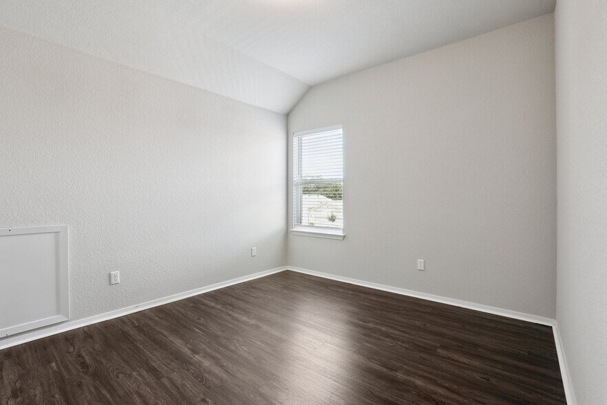 Building Photo - 2800 Joe Dimaggio Blvd