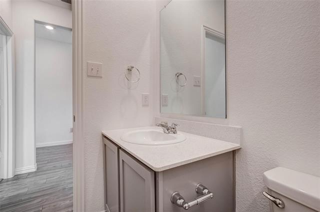 Building Photo - 14800 Mainstay Way