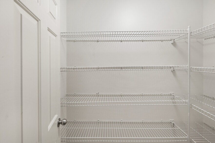 Building Photo - 8823 Delridge Way SW
