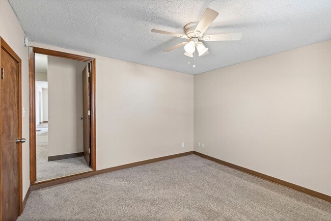 Building Photo - Adorable Home Walking Distance to KU Med & 39th Street