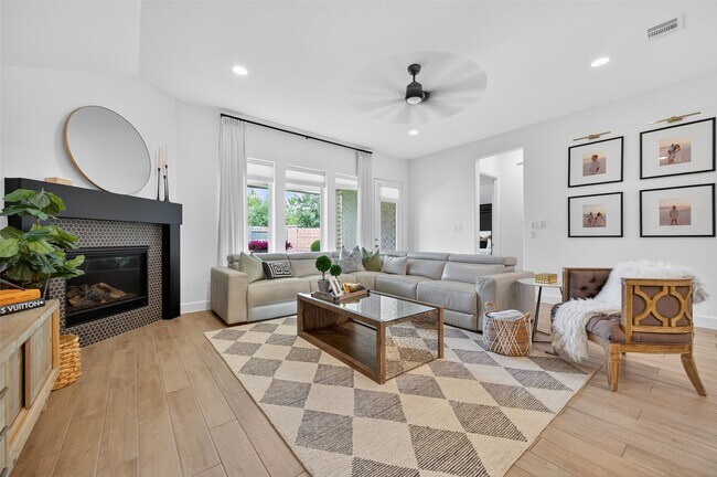 Building Photo - 19302 Seabiscuit Stable Trl