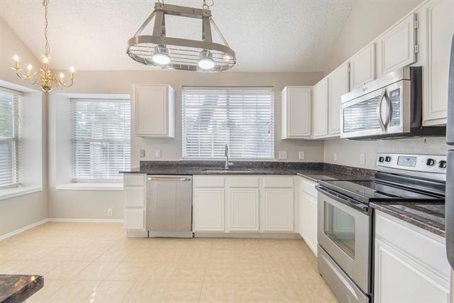 Building Photo - 9701 Preston Vineyard Dr