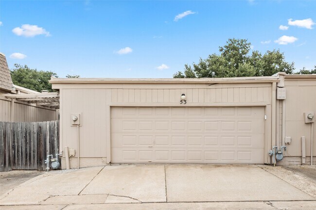 Building Photo - 53 River Creek Way