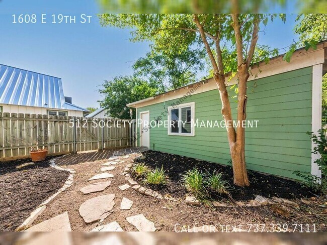 Building Photo - 1608 E 19th St