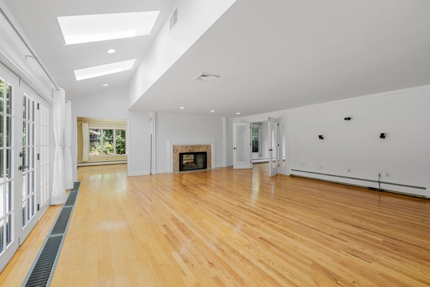 Building Photo - 31 Coolidge Rd