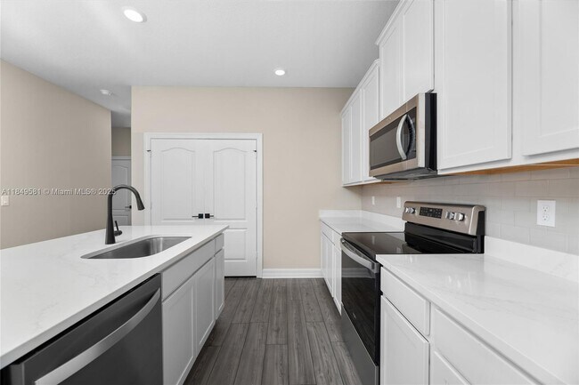 Building Photo - 5109 Joyous Pl