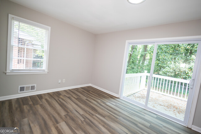 Building Photo - 2689 Collier Dr NW