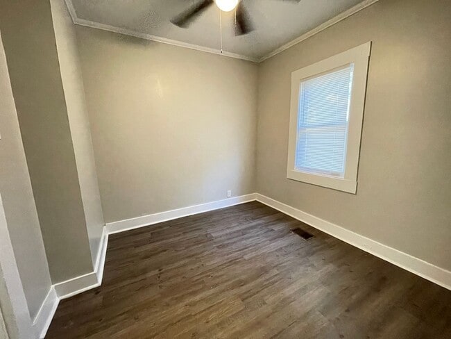 Building Photo - Navajo